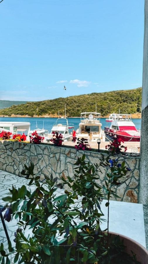 Guesthouse Porto Cres Exterior foto